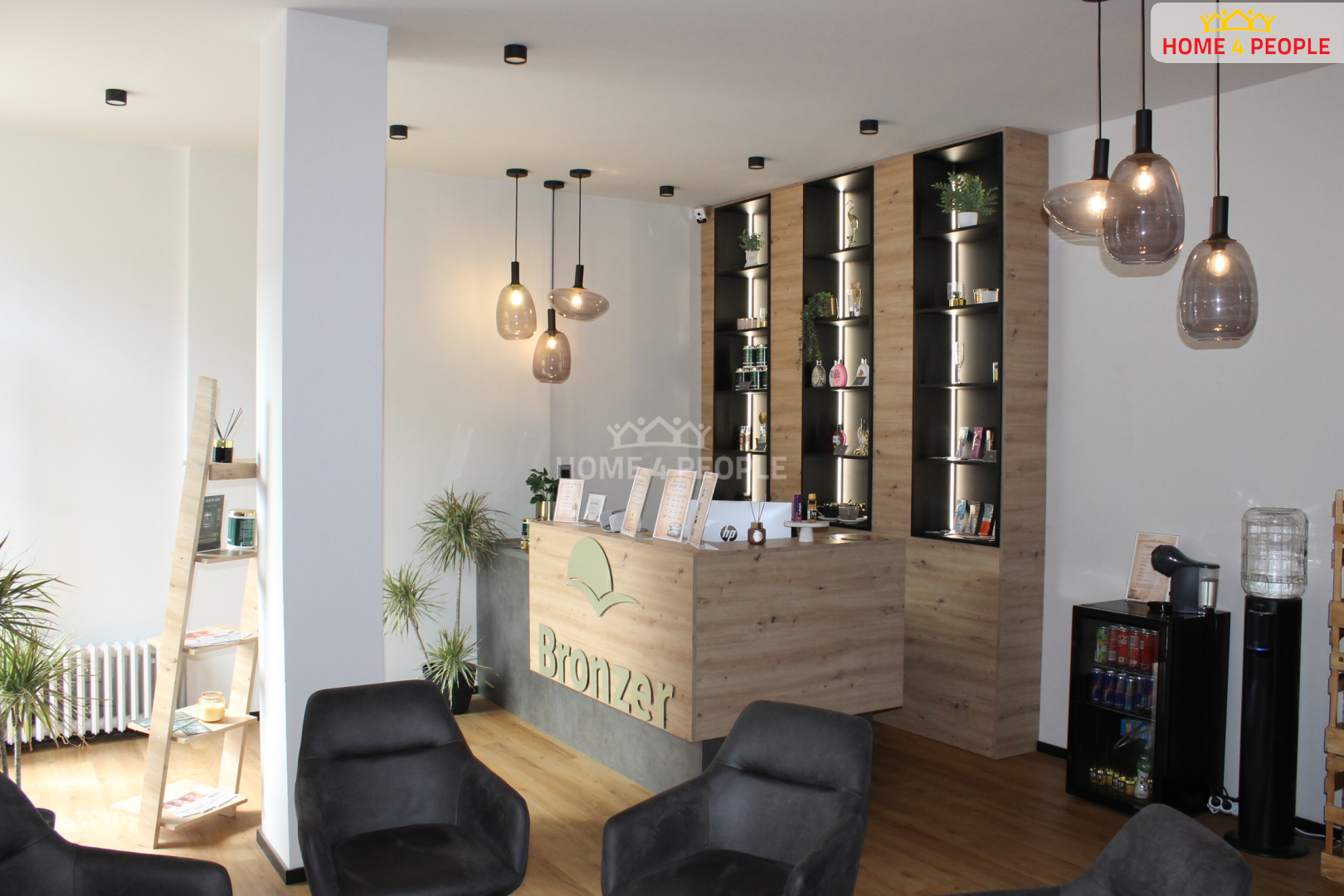 Přenechání luxusního solárního studia s prémiovým vybavením